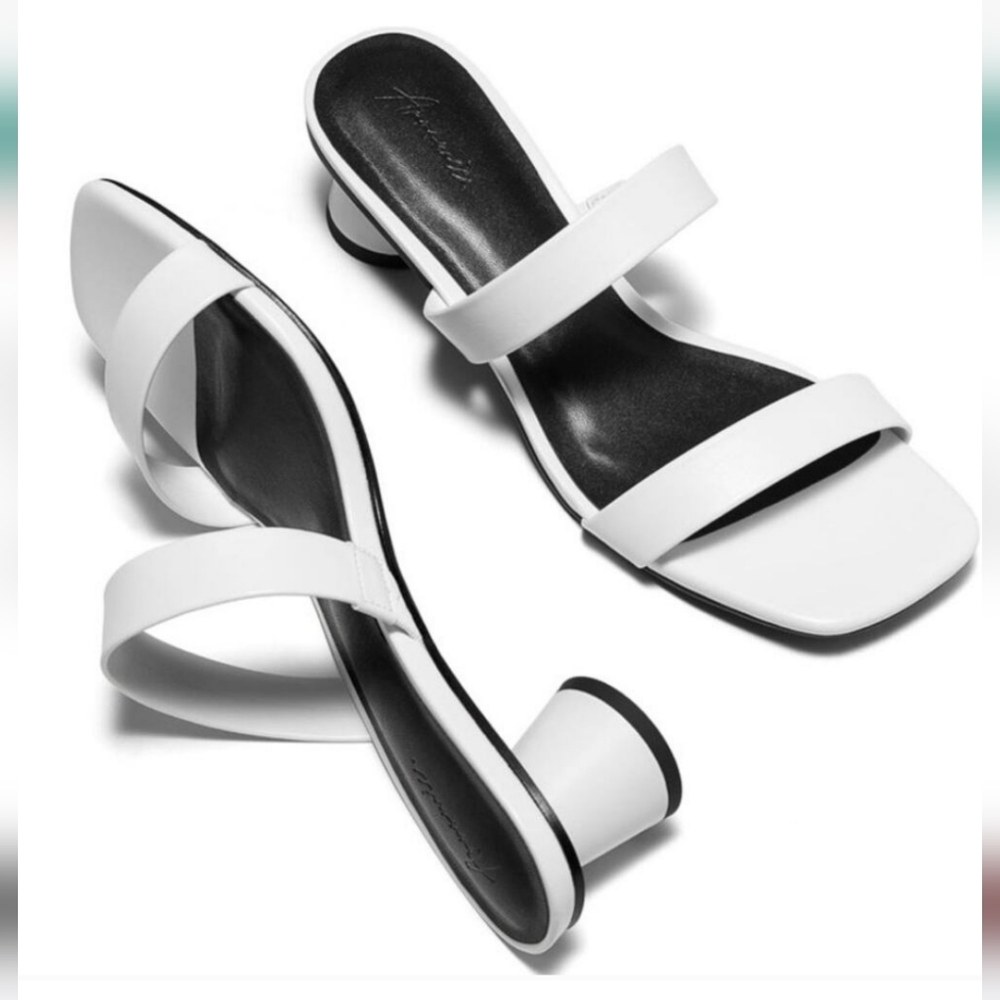 Arromic NWOT White Open Toe Two Strap Slip-On Slide Sandal